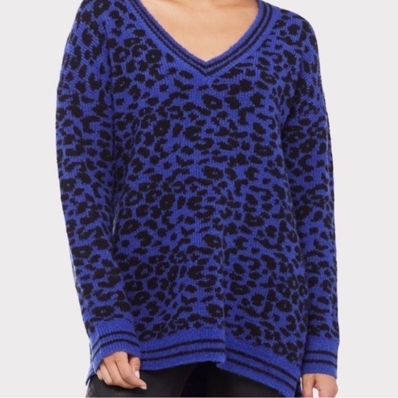 John + Jenn Leopard Print V Neck Sweater - Picture 11 of 13